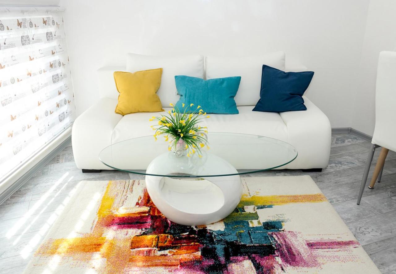 Acrylic & Pastel Apartments Warna Zewnętrze zdjęcie